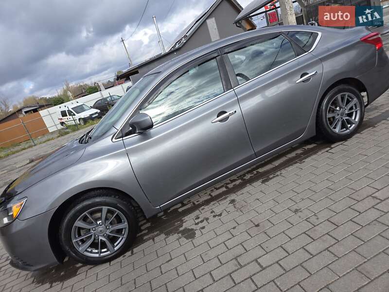 Седан Nissan Sentra 2016 в Шепетовке