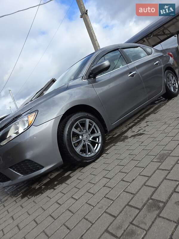 Седан Nissan Sentra 2016 в Шепетовке