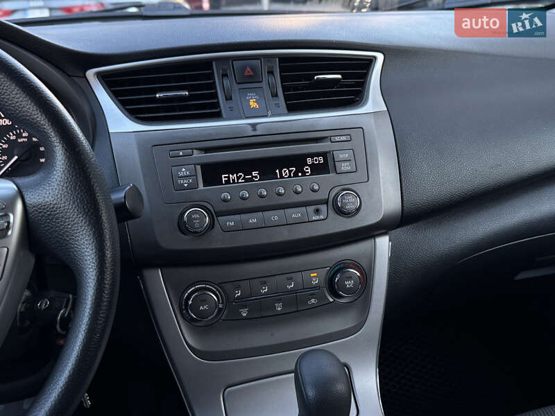 Седан Nissan Sentra 2013 в Києві