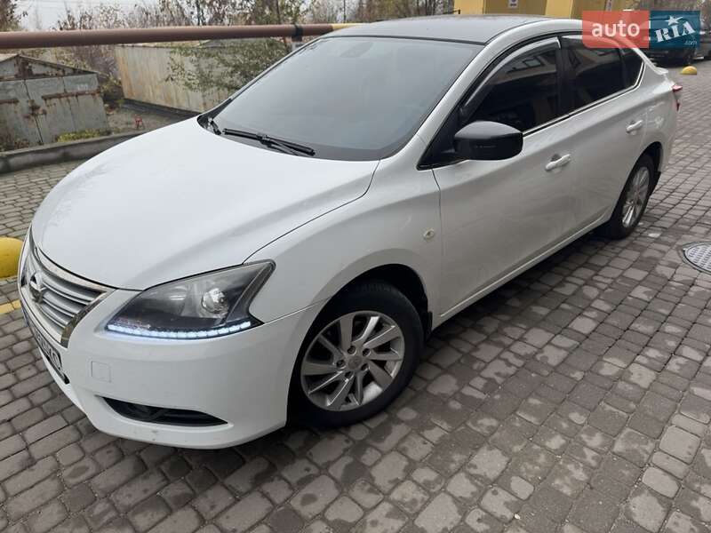 Седан Nissan Sentra 2015 в Днепре фото Седан Nissan Sentra 2015 в Днепре