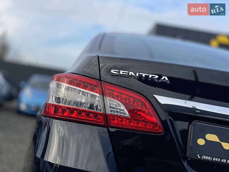 Седан Nissan Sentra 2019 в Луцке