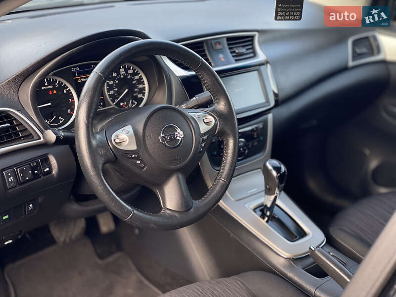 Седан Nissan Sentra 2019 в Луцке