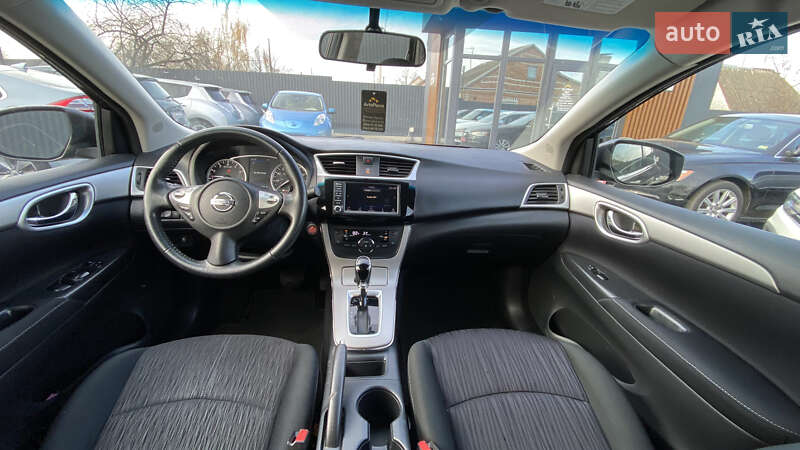 Седан Nissan Sentra 2019 в Луцке