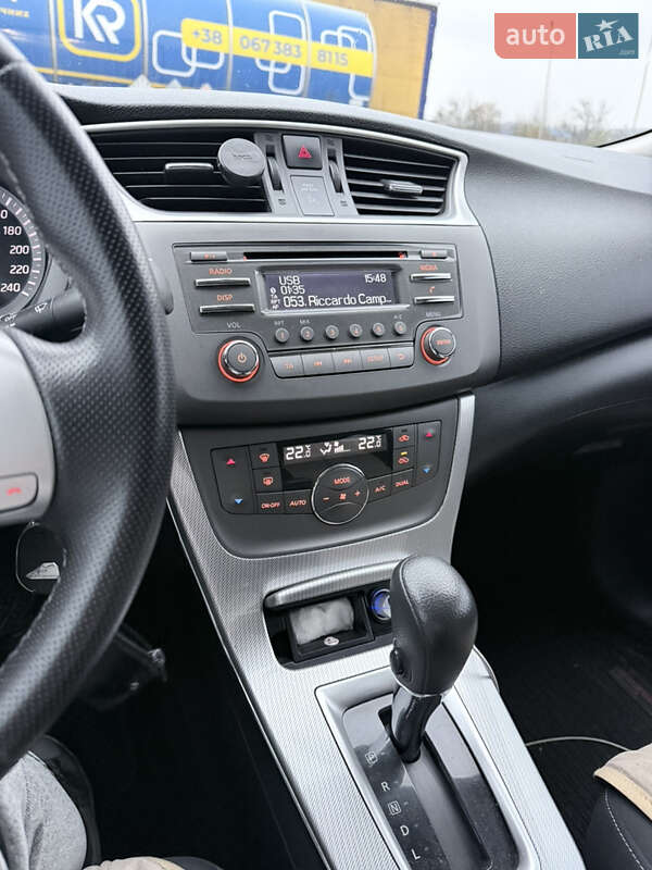Седан Nissan Sentra 2015 в Луцке