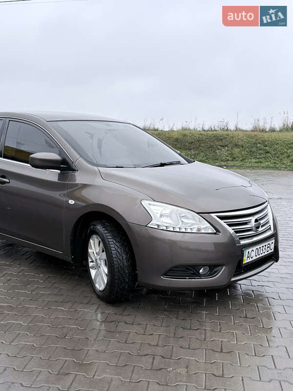 Седан Nissan Sentra 2015 в Луцке