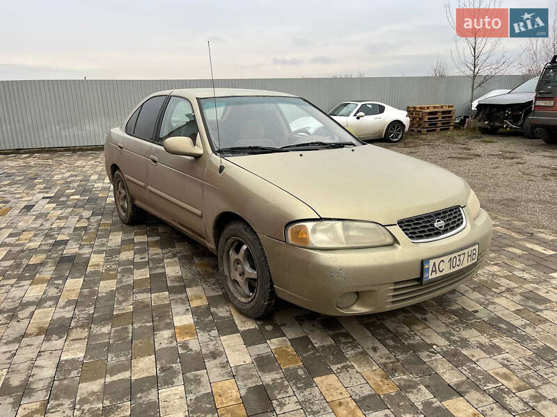 Седан Nissan Sentra 2000 в Черновцах