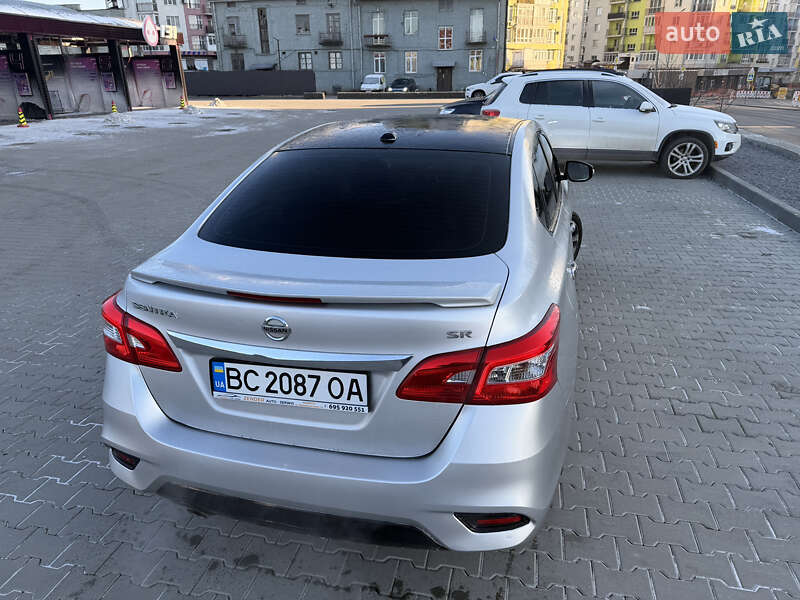 Седан Nissan Sentra 2017 в Львові