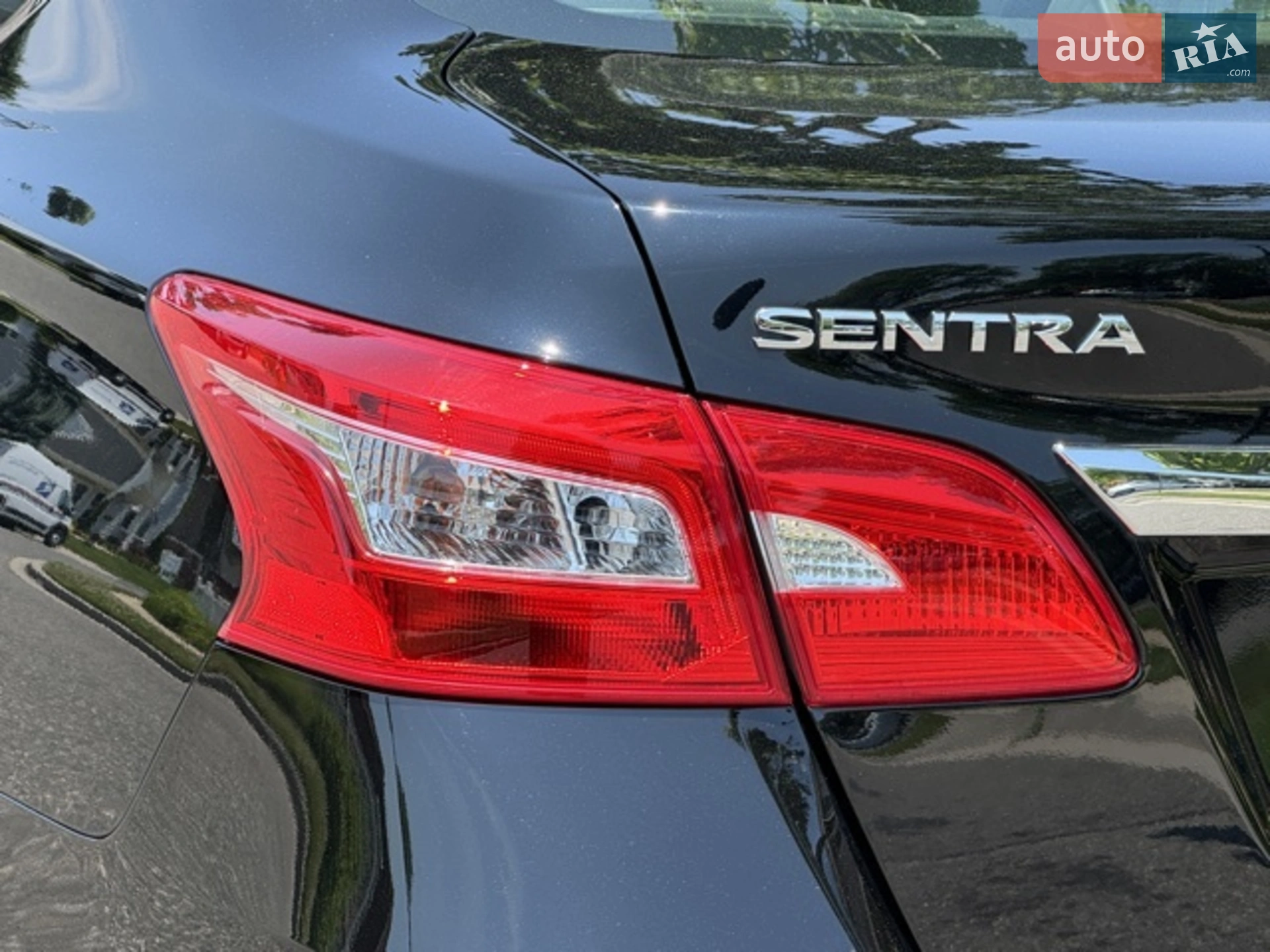 2019 Nissan Sentra - мініатюра 2