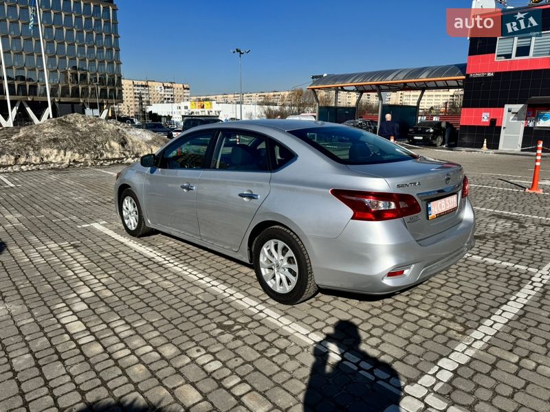 Седан Nissan Sentra 2019 в Львове