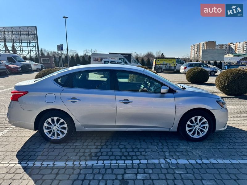 Седан Nissan Sentra 2019 в Львове