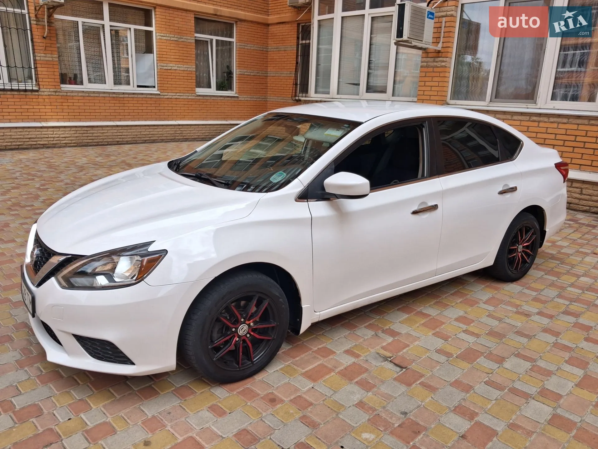 2016 Nissan Sentra - фото 1
