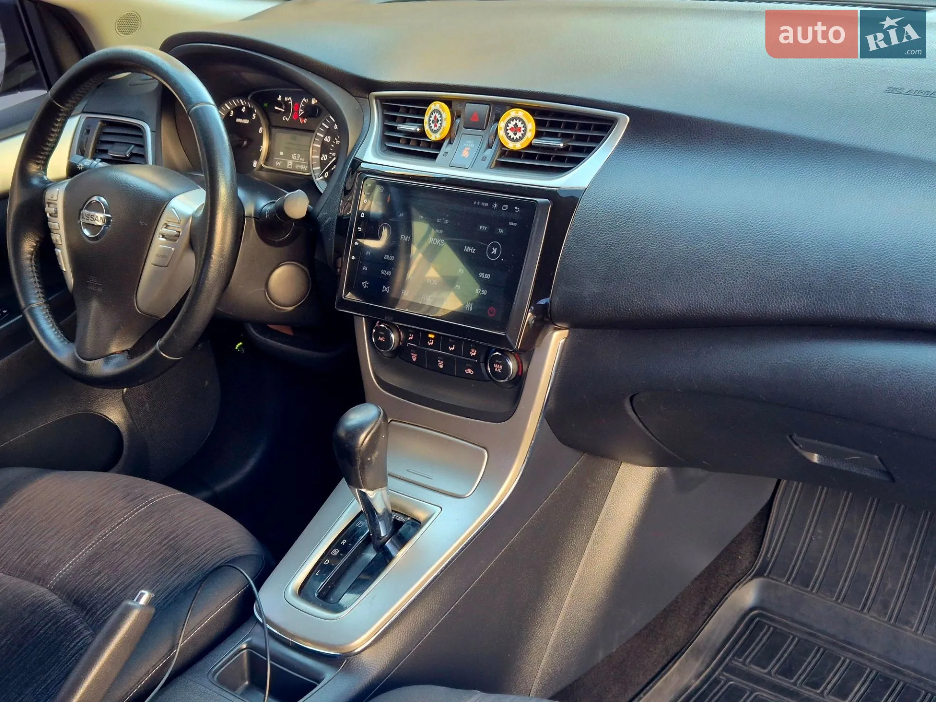 2015 Nissan Sentra - мініатюра 16