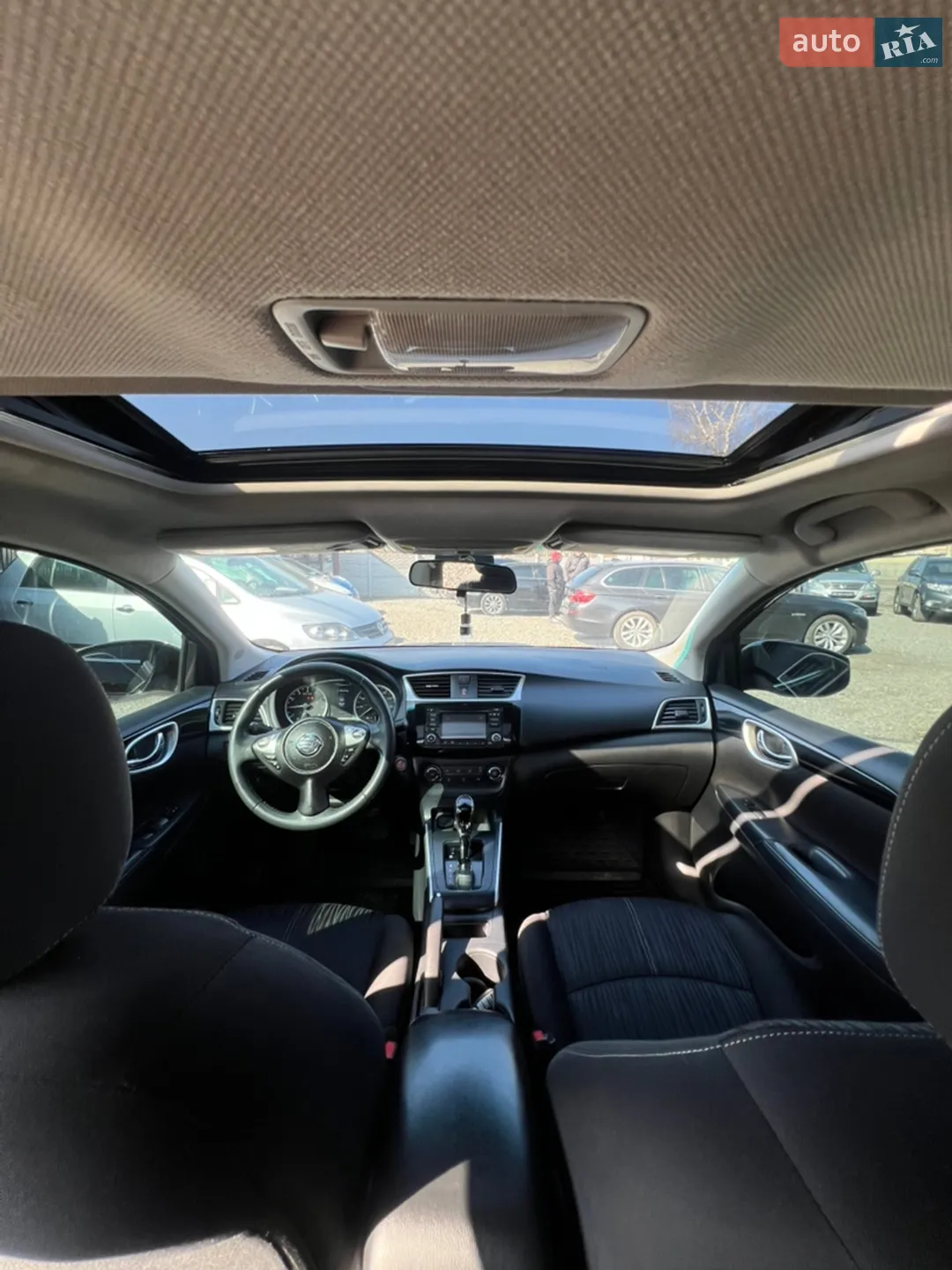 2017 Nissan Sentra - мініатюра 10