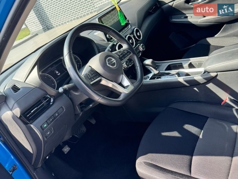 Седан Nissan Sentra 2020 в Кременчуге