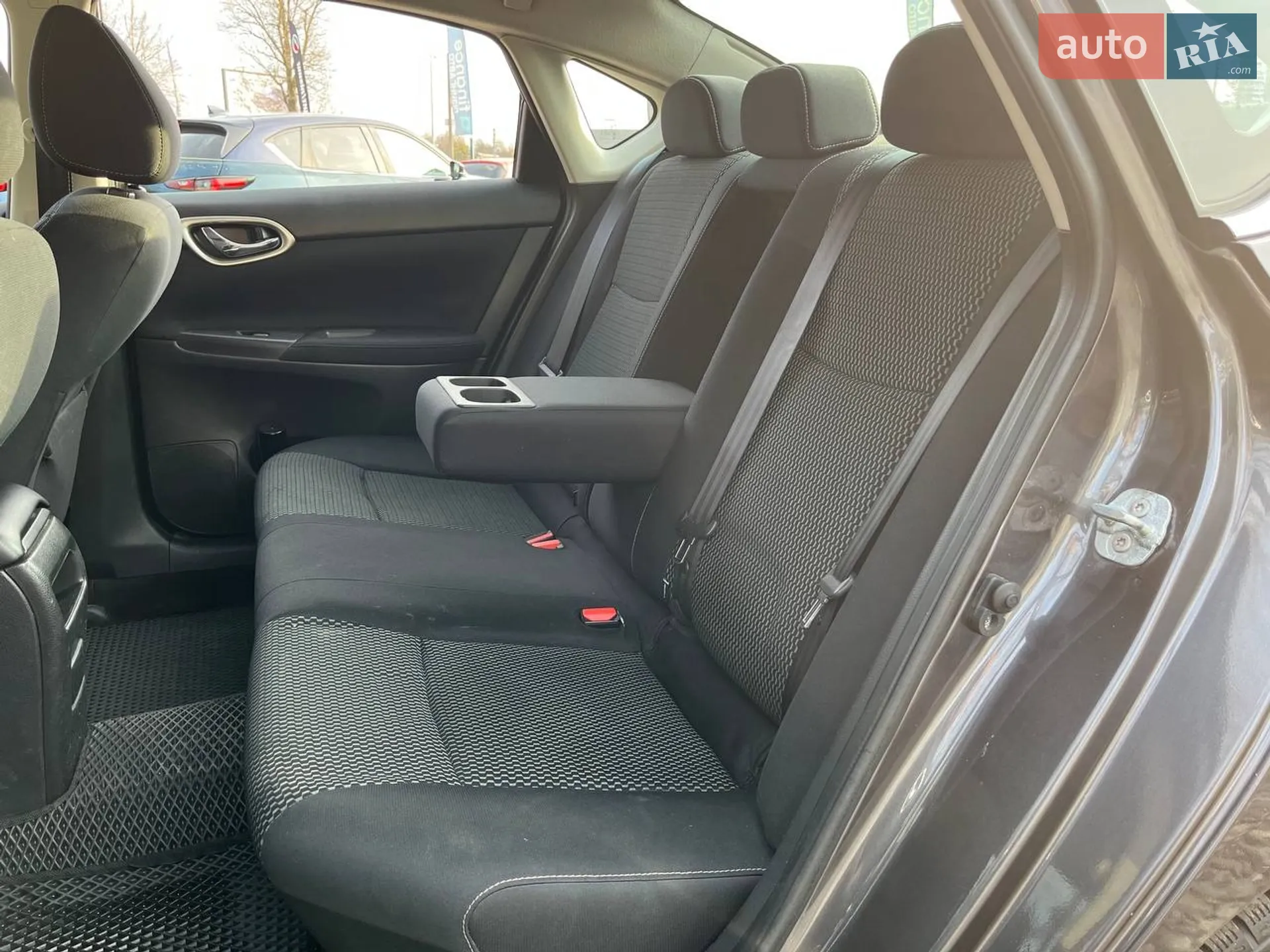 2015 Nissan Sentra - мініатюра 11