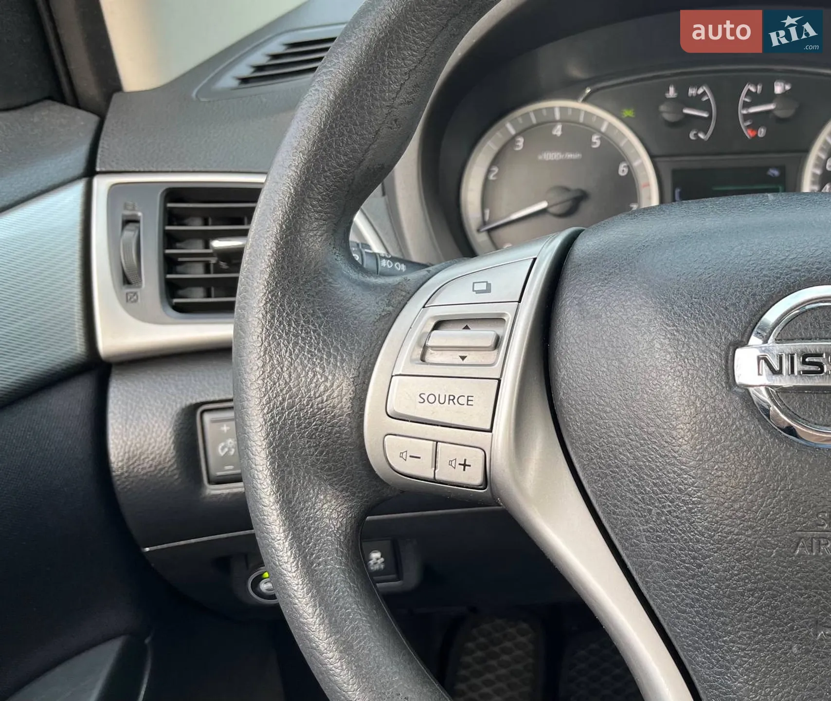 2015 Nissan Sentra - мініатюра 18