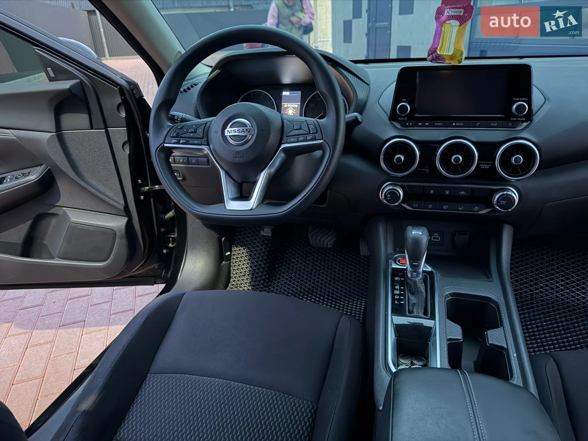 2020 Nissan Sentra - мініатюра 28