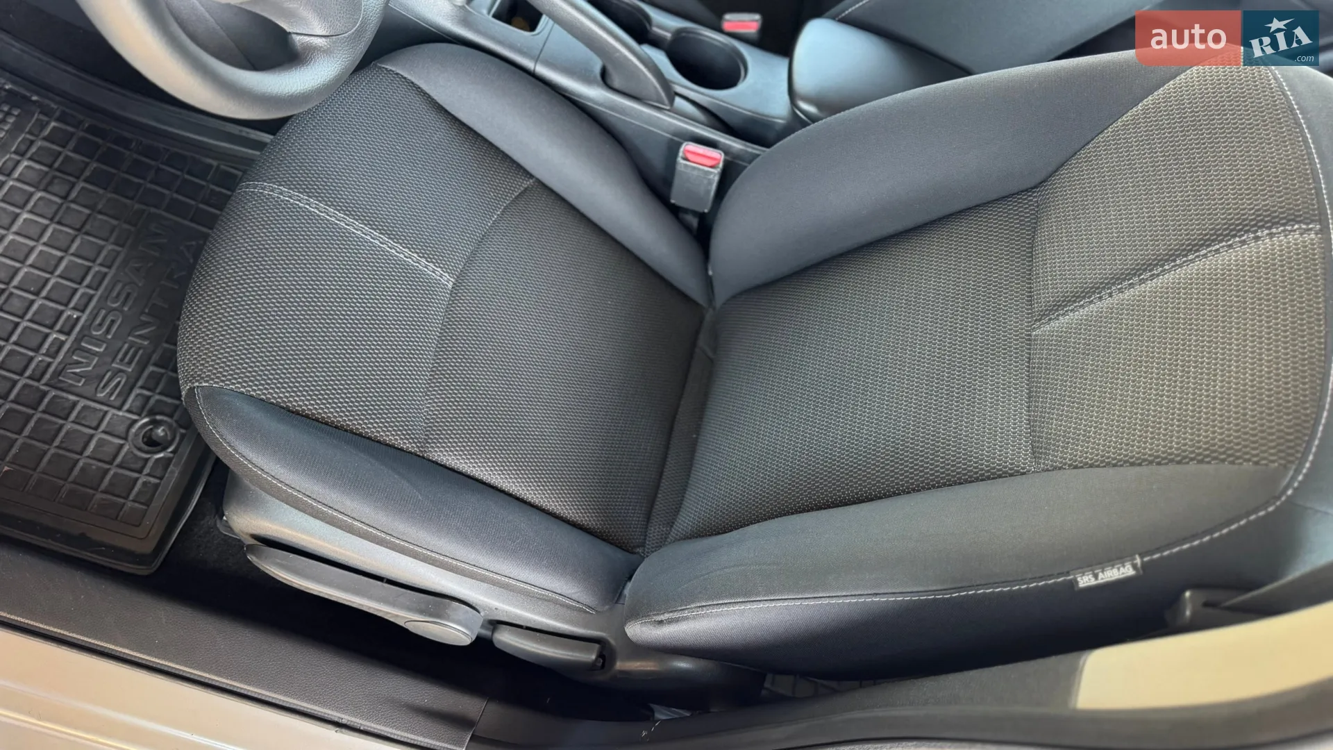 2016 Nissan Sentra - мініатюра 41