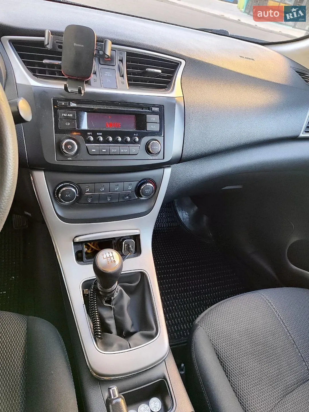 2015 Nissan Sentra - мініатюра 9