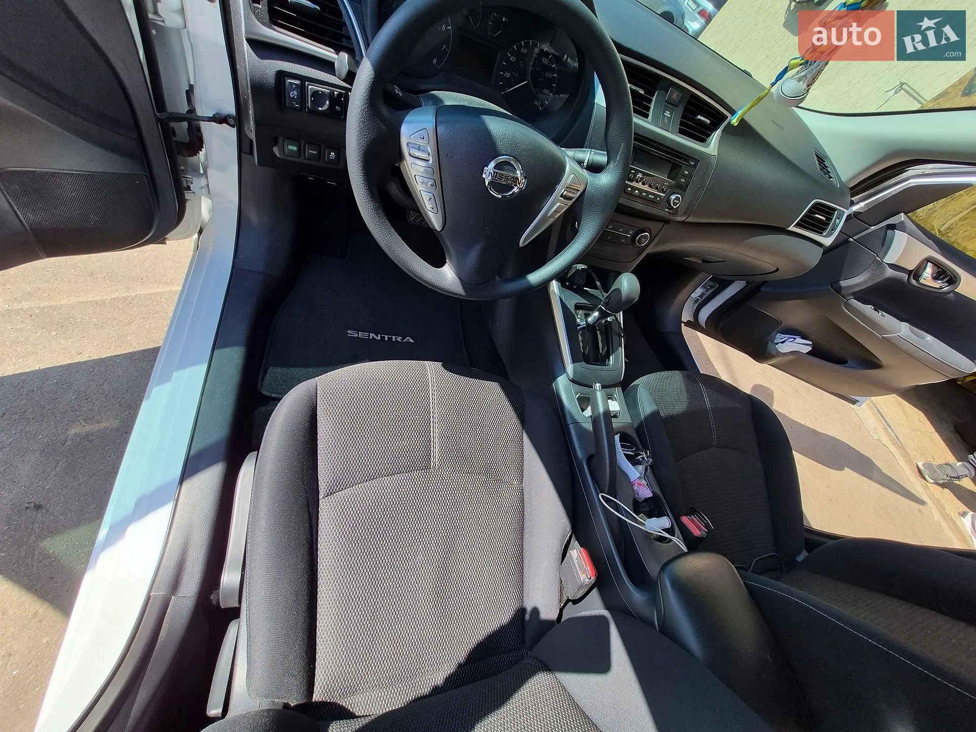 2017 Nissan Sentra - мініатюра 6