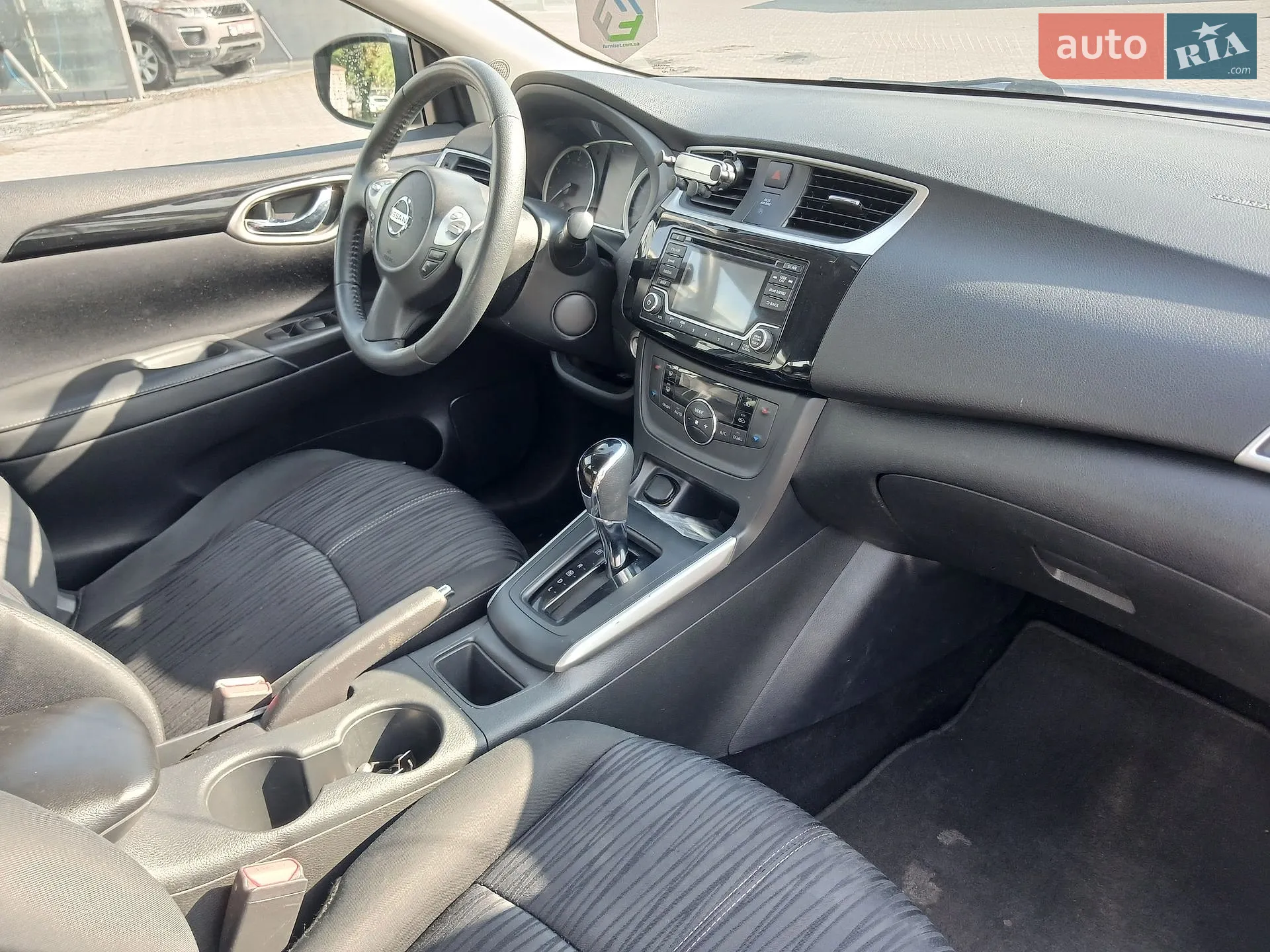 2017 Nissan Sentra - мініатюра 9