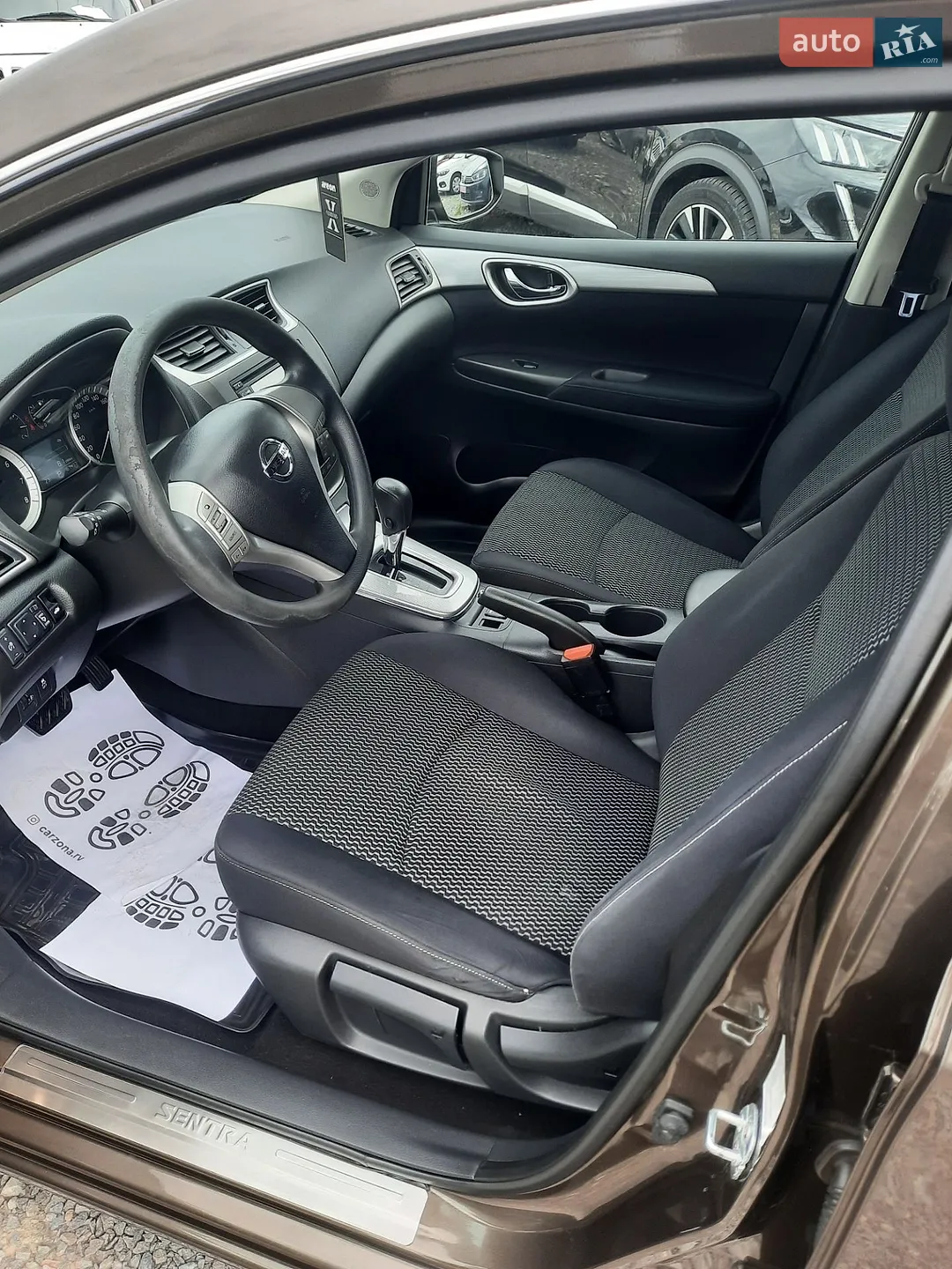 2015 Nissan Sentra - мініатюра 28