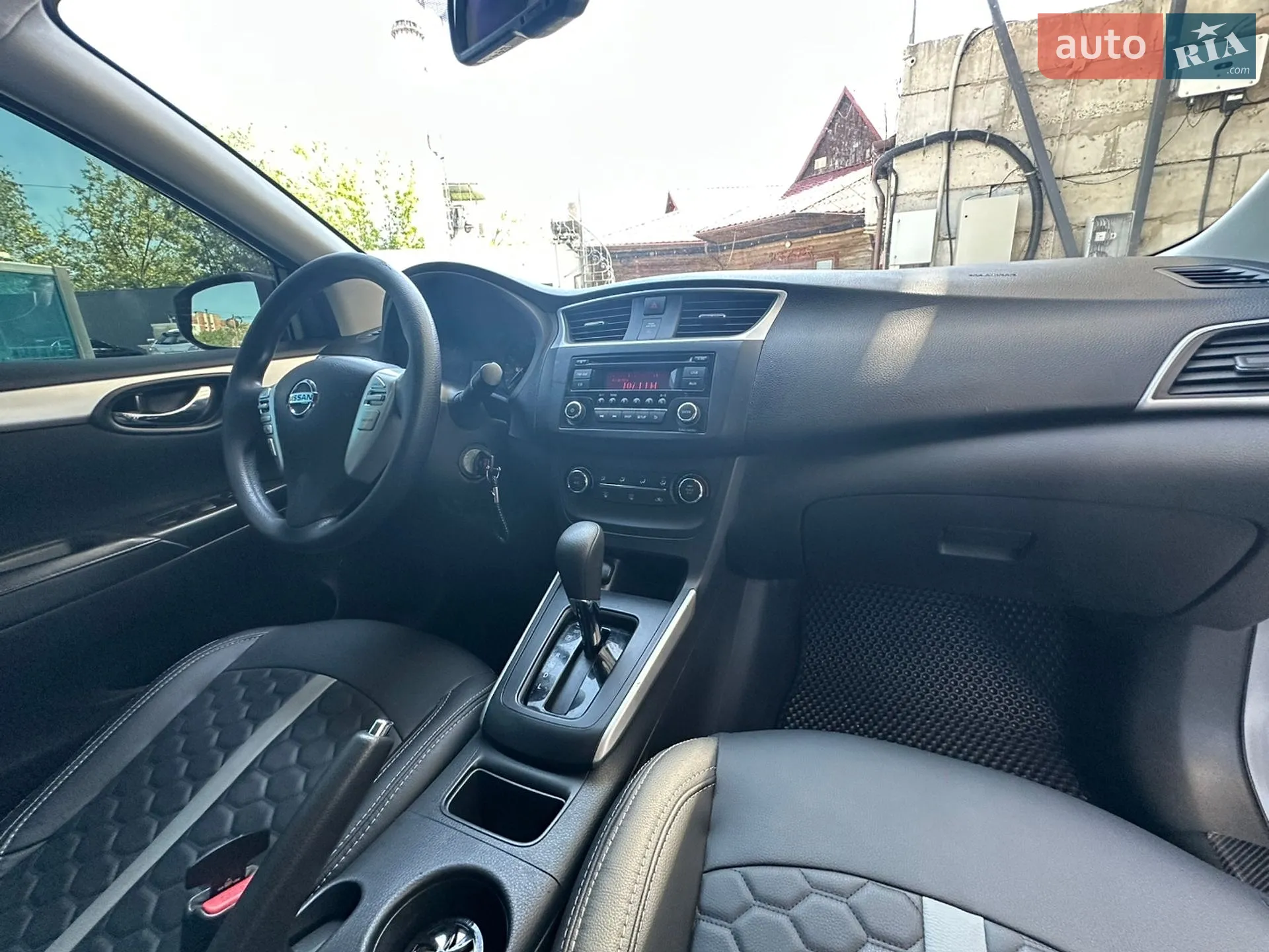 2017 Nissan Sentra - мініатюра 12