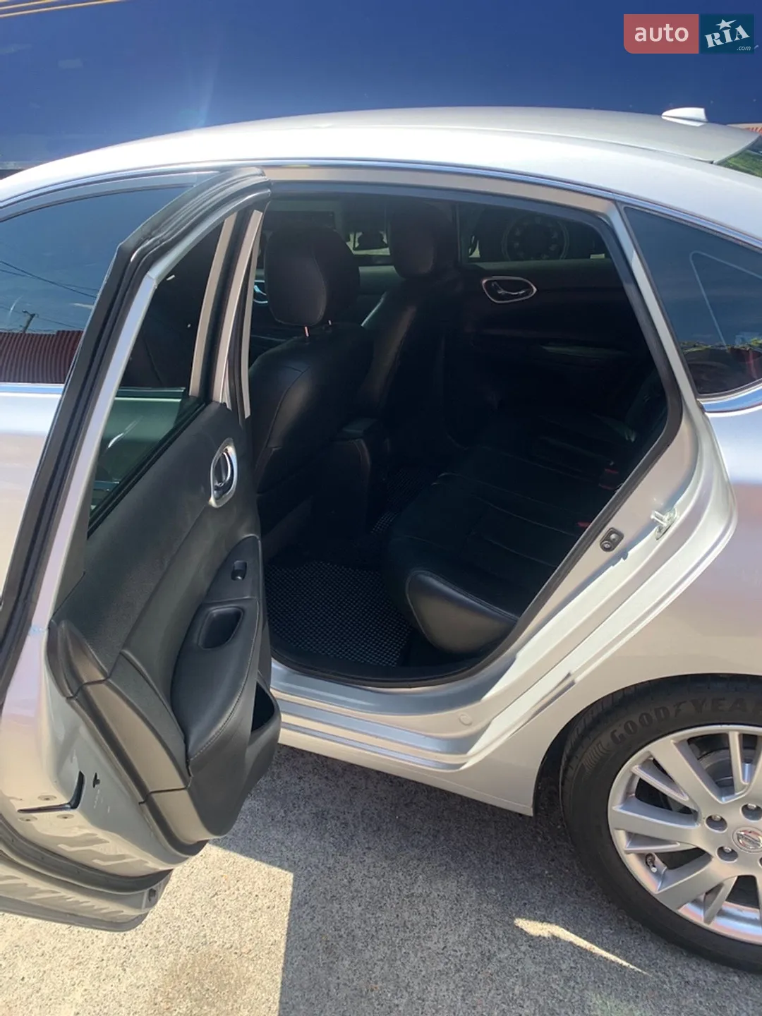 2015 Nissan Sentra - мініатюра 6