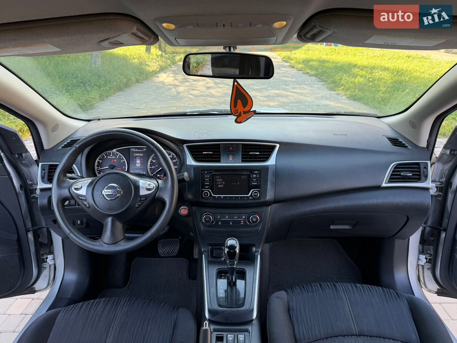 2017 Nissan Sentra - мініатюра 10