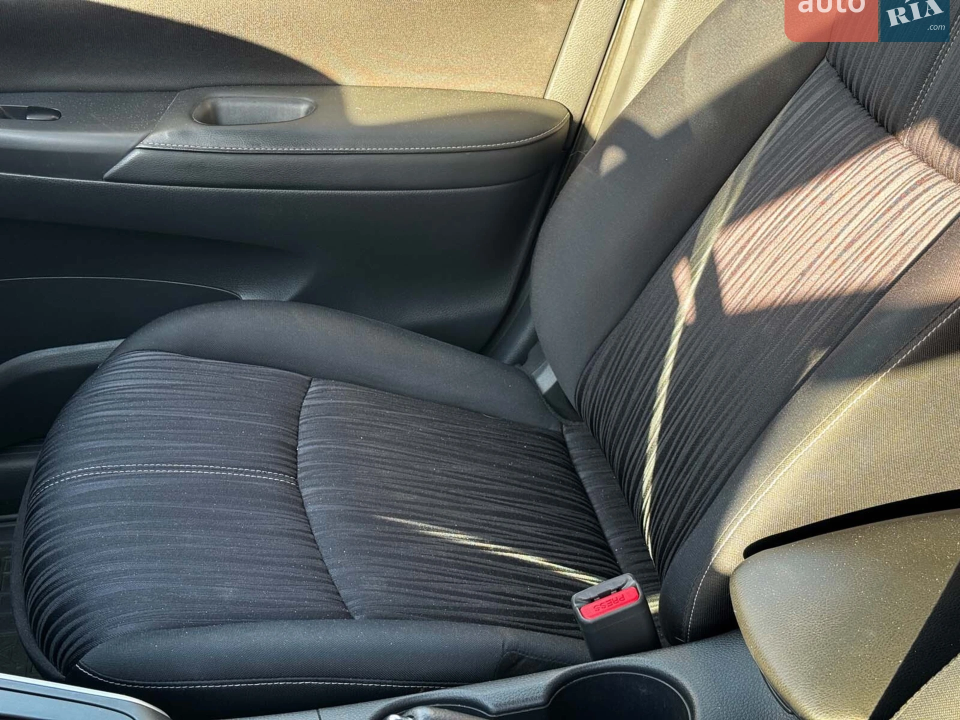 2018 Nissan Sentra - мініатюра 32