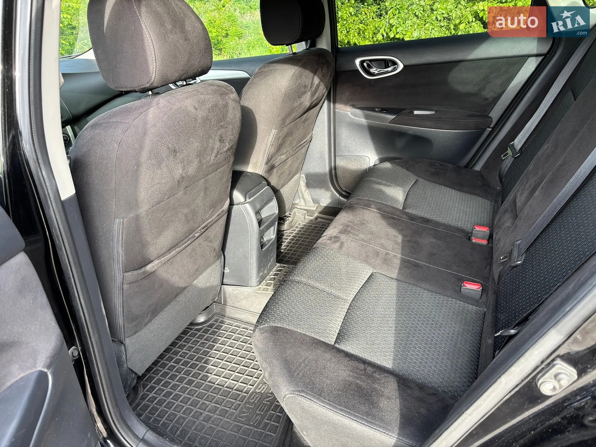 2015 Nissan Sentra - мініатюра 11