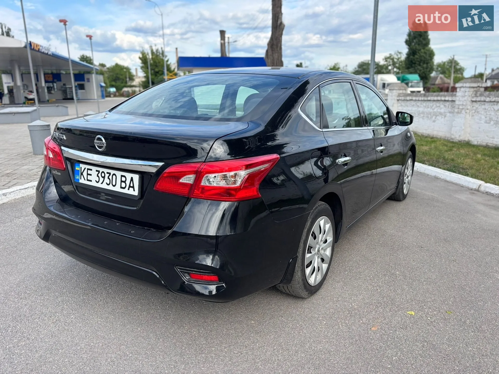 2017 Nissan Sentra - мініатюра 3