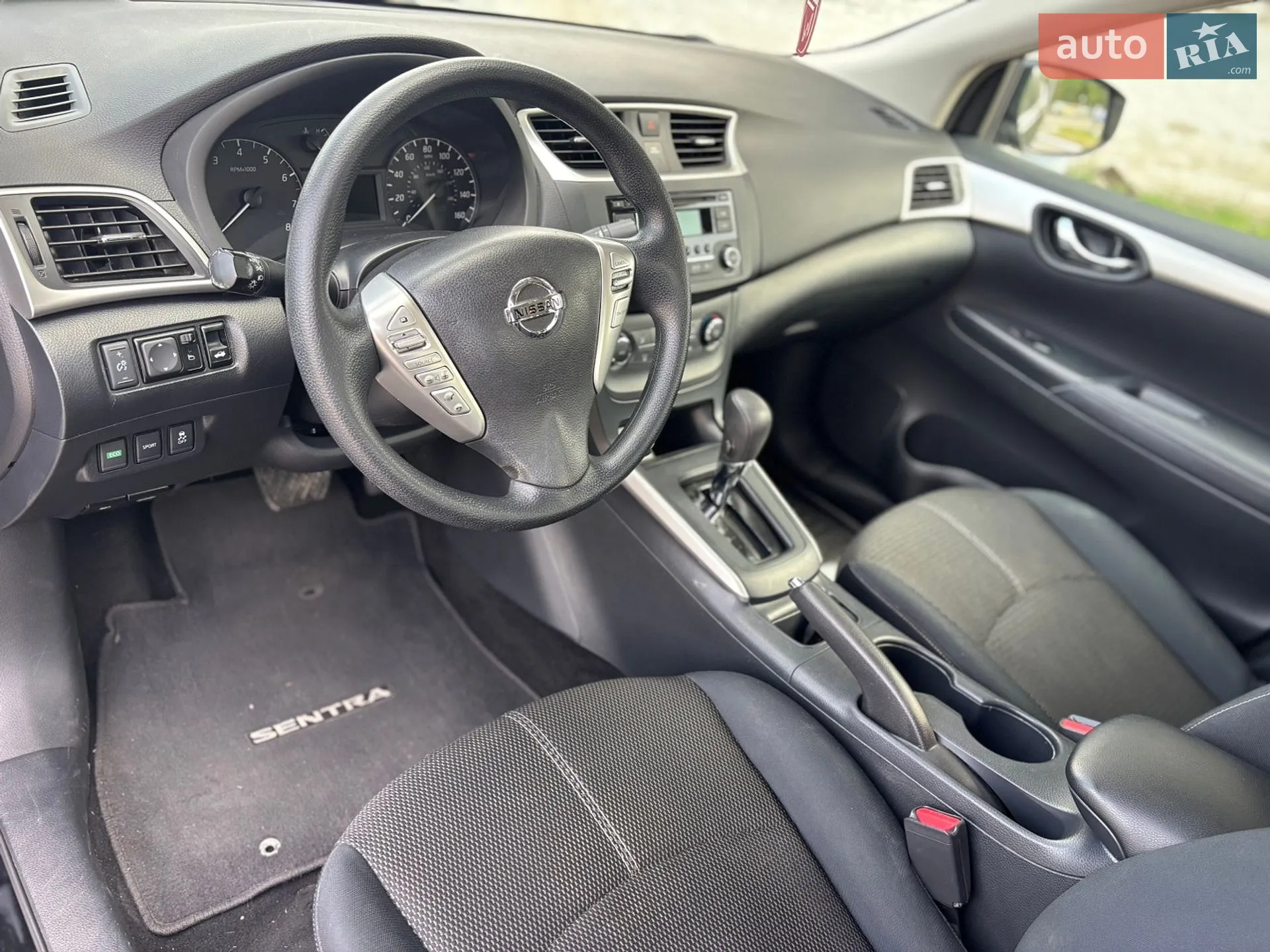 2017 Nissan Sentra - мініатюра 10