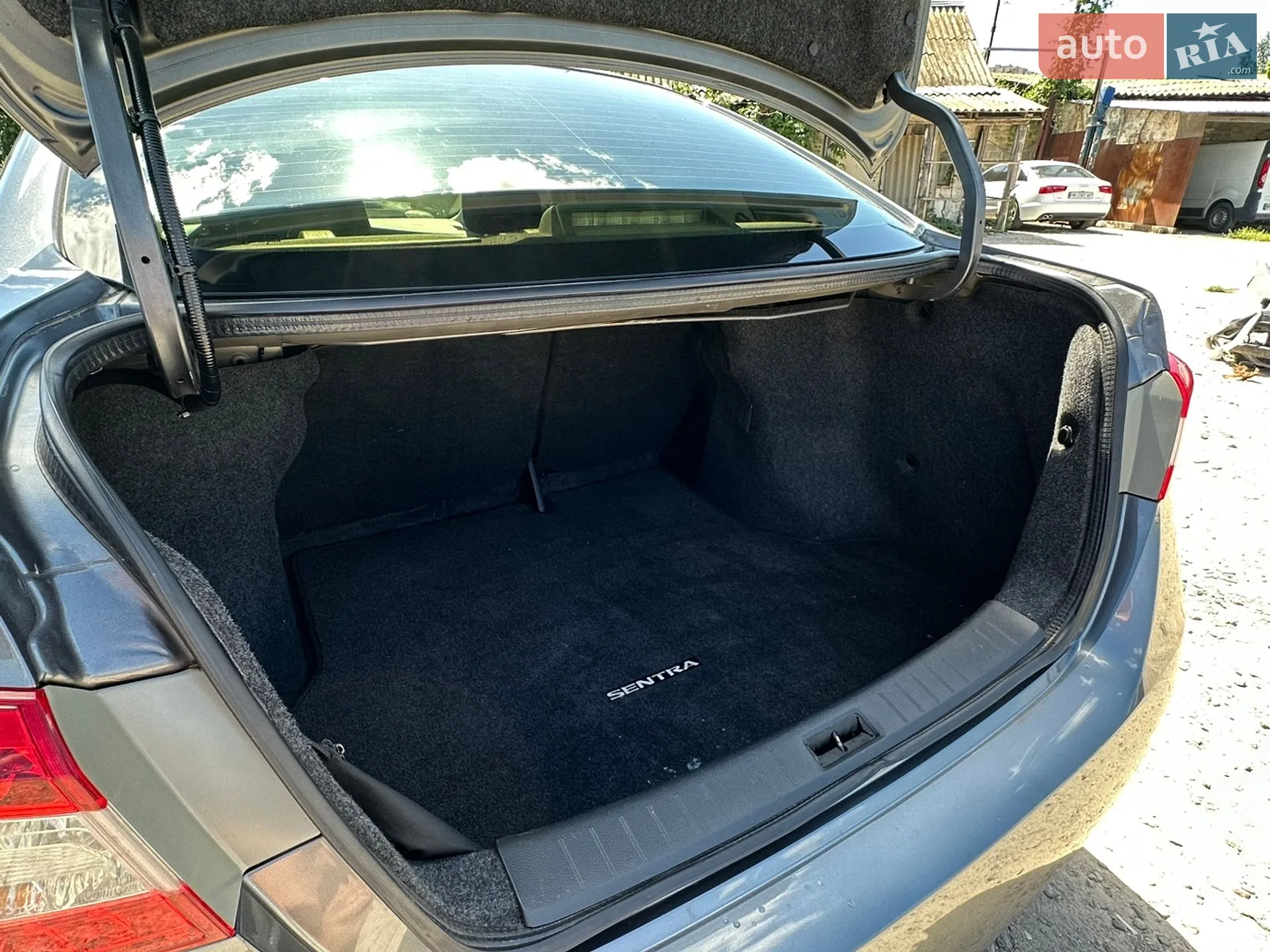 2015 Nissan Sentra - мініатюра 35