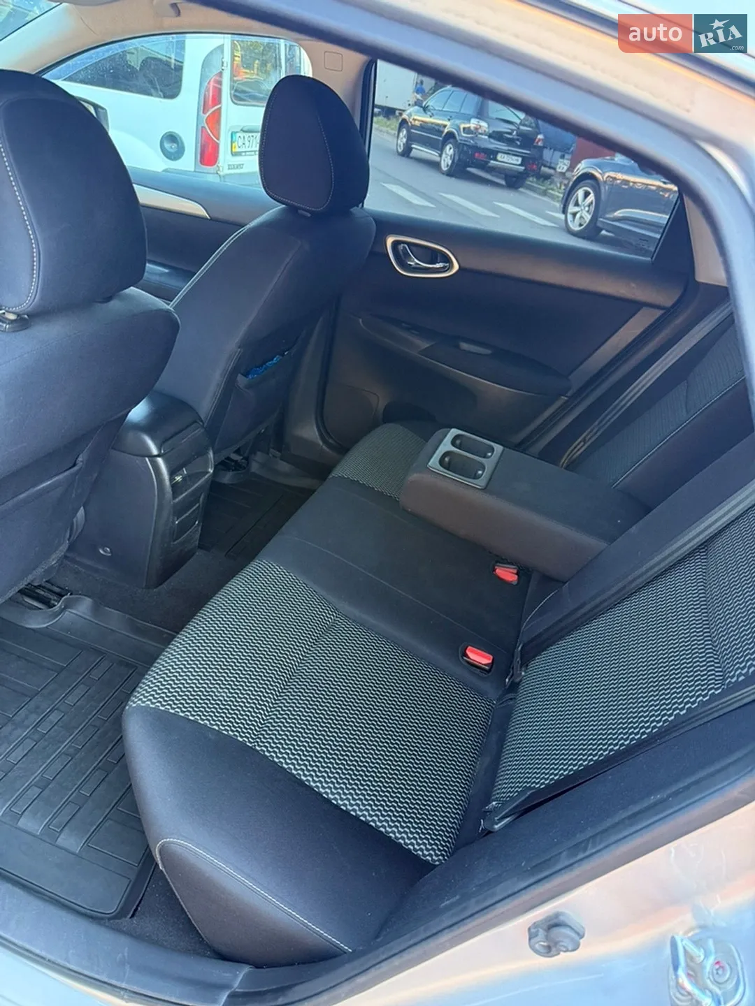 2015 Nissan Sentra - мініатюра 8