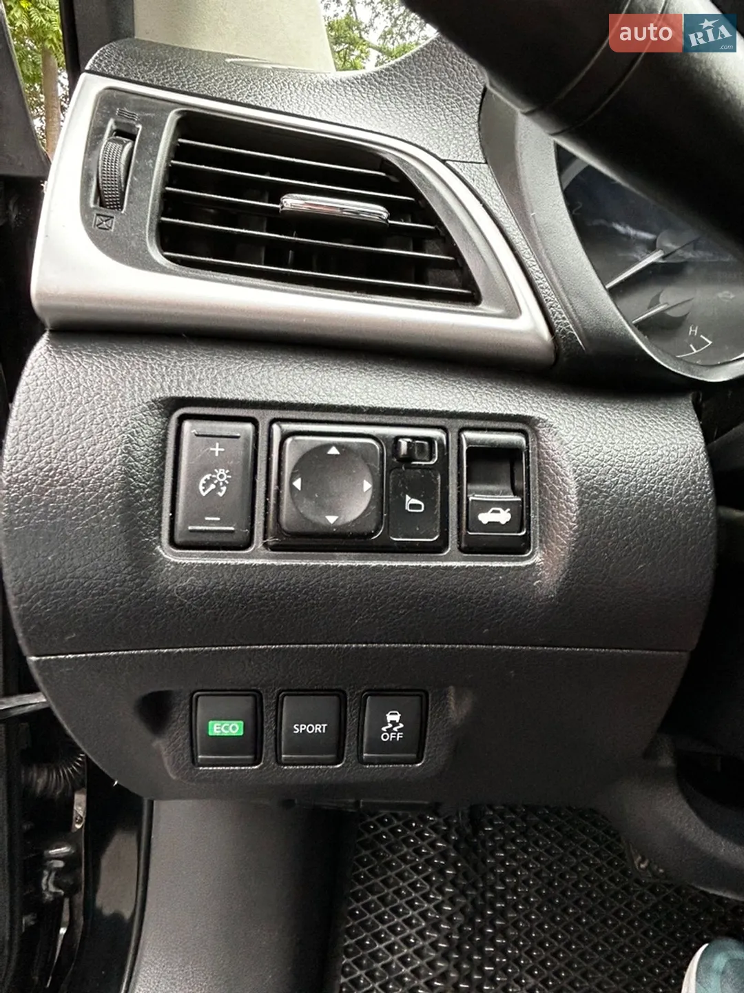 2017 Nissan Sentra - мініатюра 6