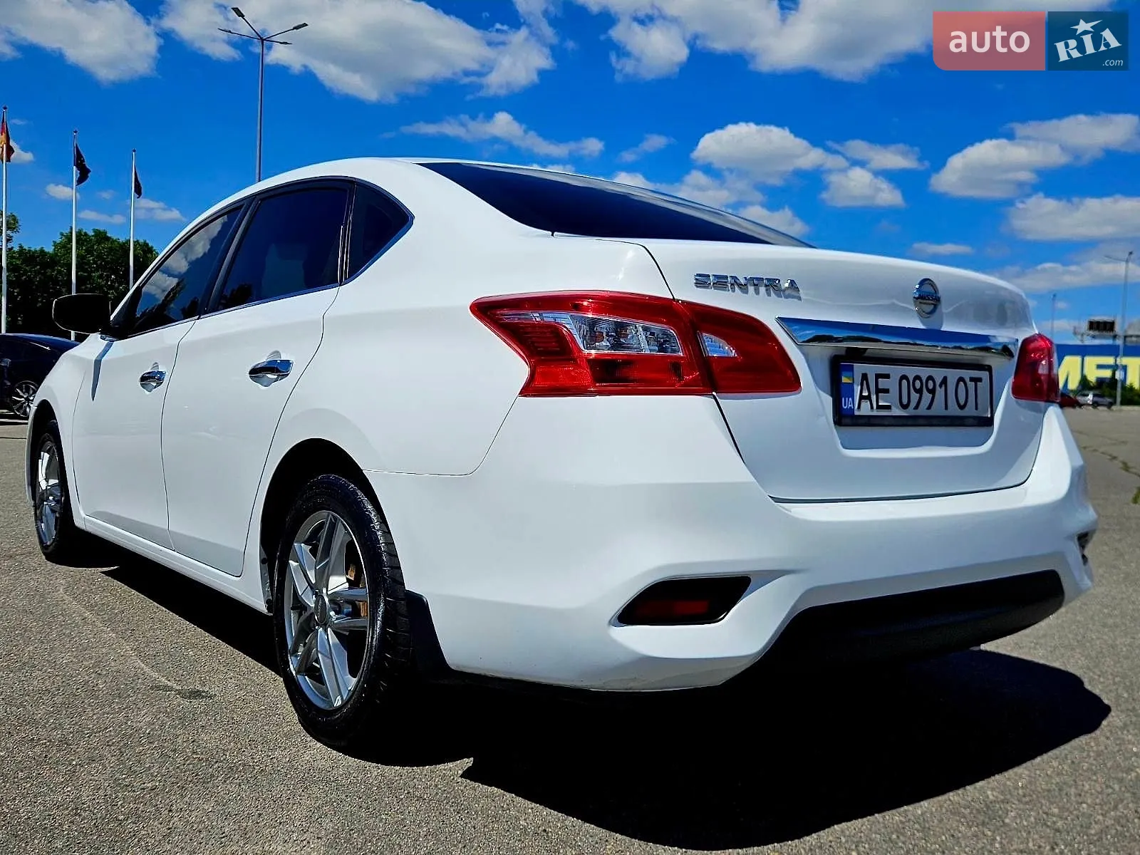 2017 Nissan Sentra - мініатюра 8