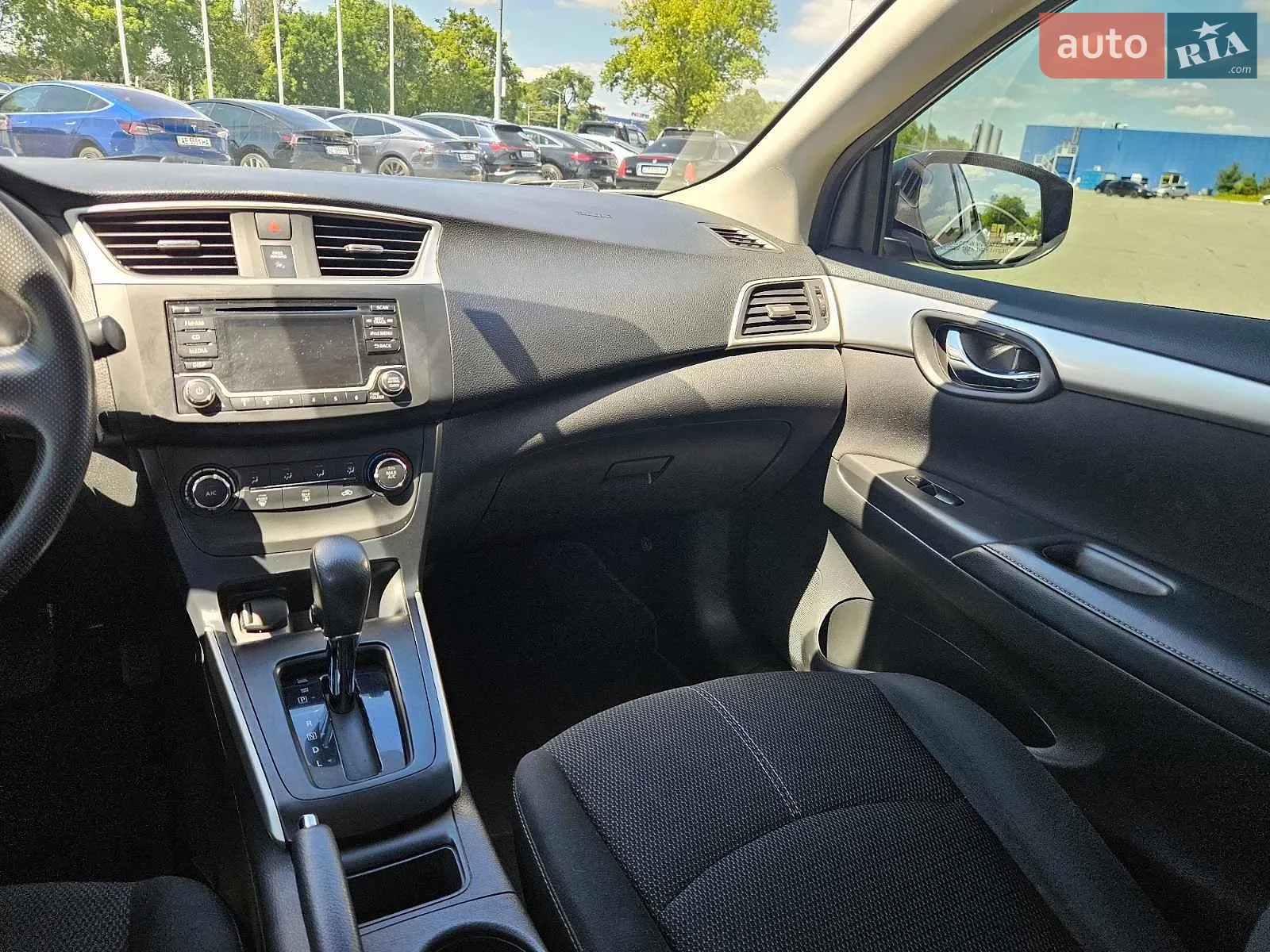 2017 Nissan Sentra - мініатюра 21
