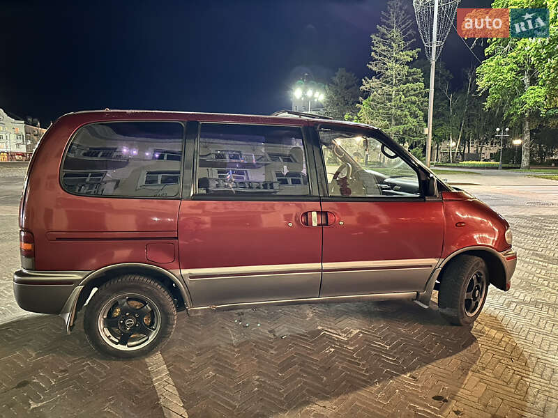 Мінівен Nissan Serena 1994 в Чернігові
