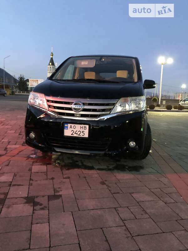 Минивэн Nissan Serena 2012 в Хусте