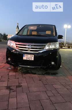 Минивэн Nissan Serena 2012 в 