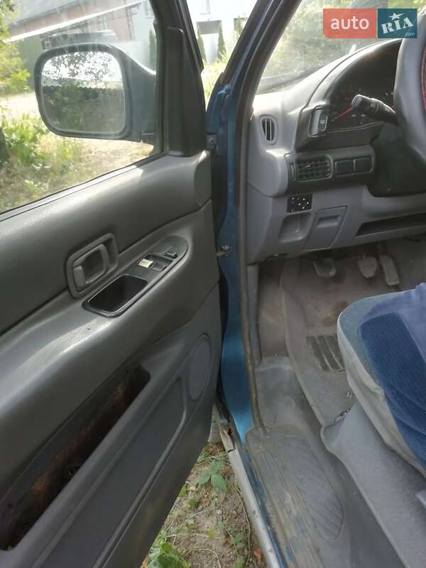 Минивэн Nissan Serena 1999 в Снятине