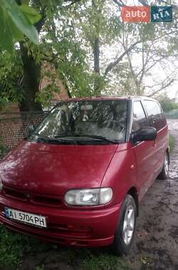 Минивэн Nissan Serena 1993 в Гайсине
