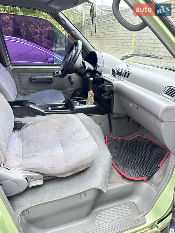 Мінівен Nissan Serena 1999 в Одесі