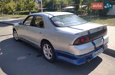 Седан Nissan Skyline 1993 в 