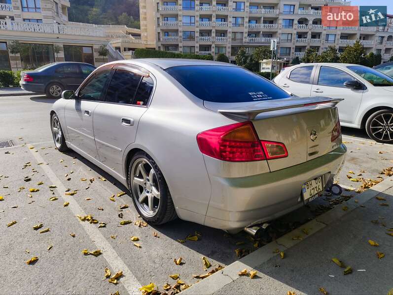 Седан Nissan Skyline 2001 в Одессе