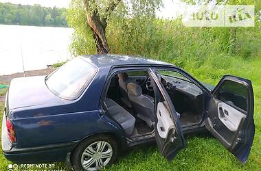 Седан Nissan Sunny 1992 в 