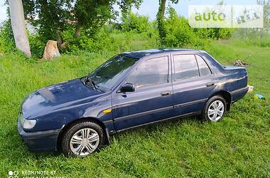 Седан Nissan Sunny 1992 в 