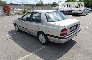 Седан Nissan Sunny 1993 в Києві
