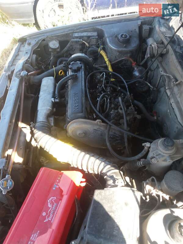 Седан Nissan Sunny 1987 в Демидовке